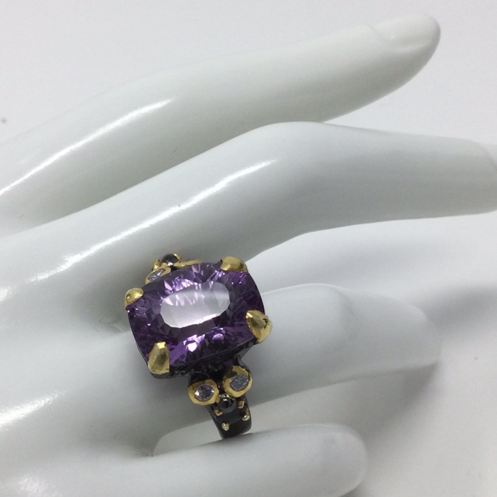 Magnificent Genuine Amethyst In A Fancy Faceted Cut - Picture 4 of 7